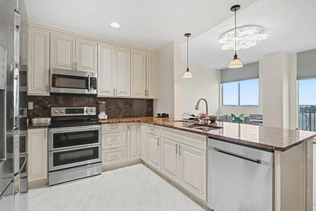 300 S Australian Avenue 1408, West Palm Beach, FL 33401