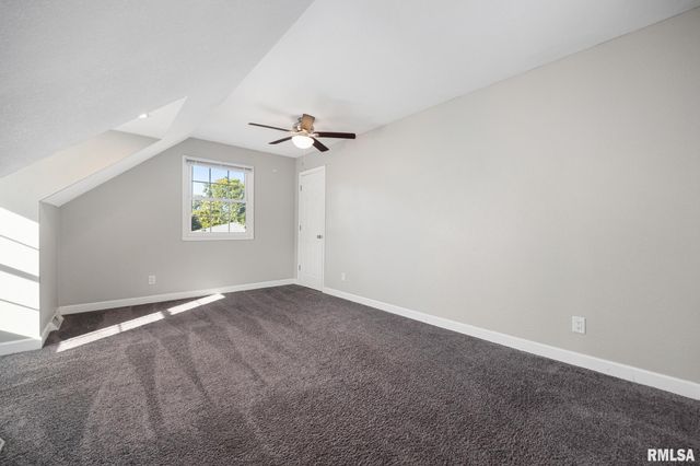 3343 W SAYMORE Lane, Peoria, IL 61615