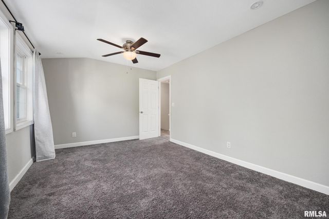 3343 W SAYMORE Lane, Peoria, IL 61615