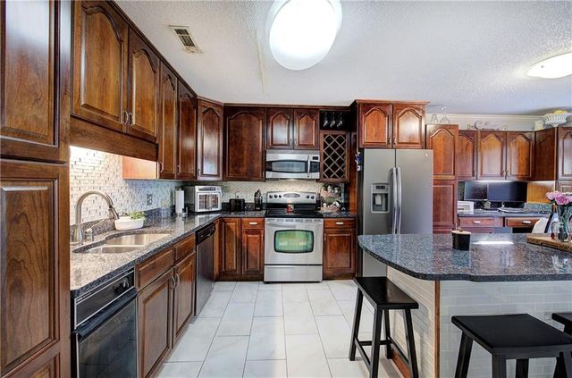 272 Mount Vernon Drive, Calhoun, GA 30701