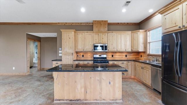 7069 County Road 214, Anderson, TX 77830