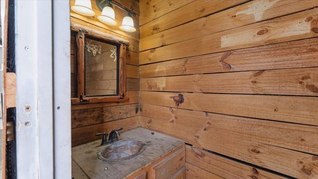 7069 County Road 214, Anderson, TX 77830