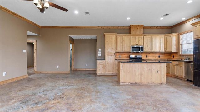 7069 County Road 214, Anderson, TX 77830