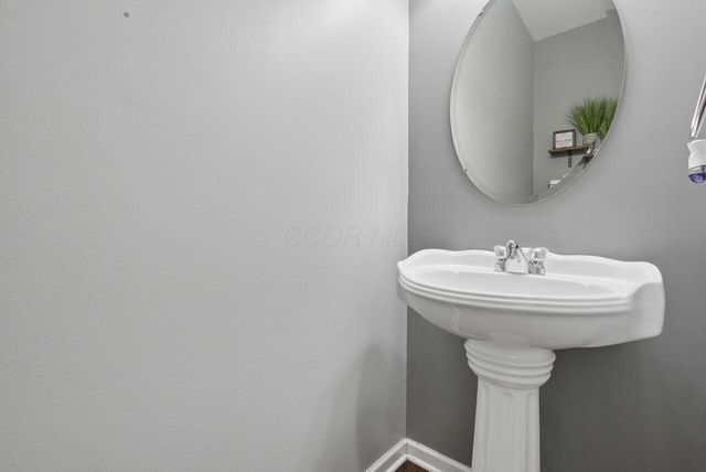 634 Saffron Drive, Sunbury, OH 43074