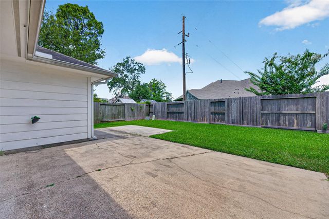 13718 Clareton Lane, Cypress, TX 77429
