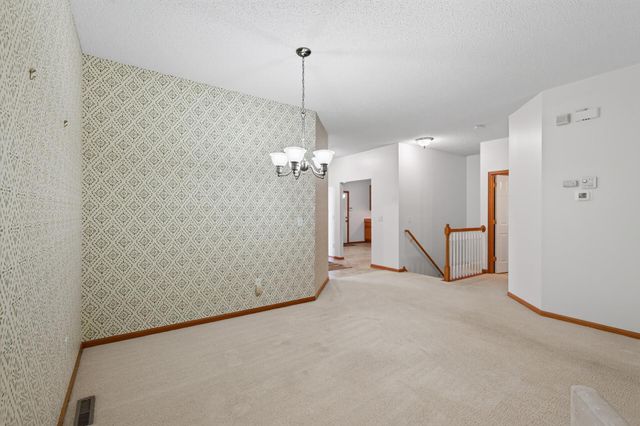 12010 65th Street NE, Albertville, MN 55301