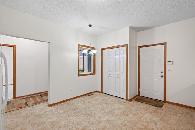 12010 65th Street NE, Albertville, MN 55301