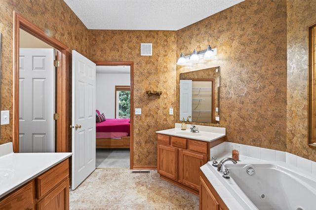 12010 65th Street NE, Albertville, MN 55301