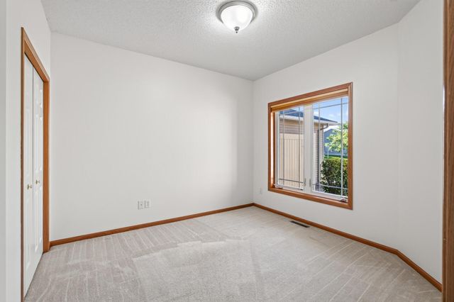 12010 65th Street NE, Albertville, MN 55301