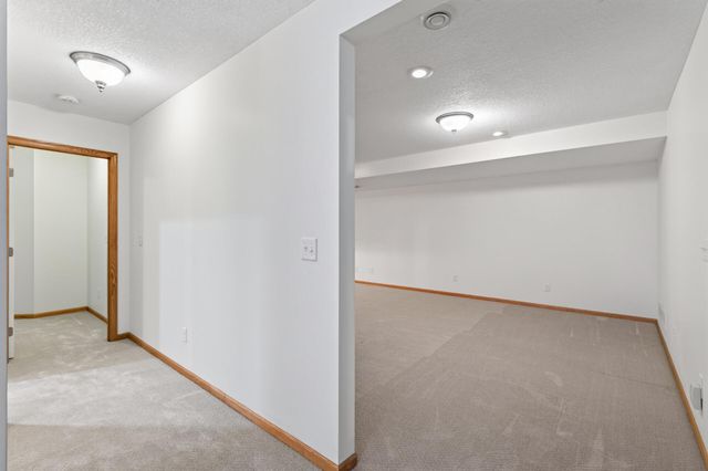 12010 65th Street NE, Albertville, MN 55301