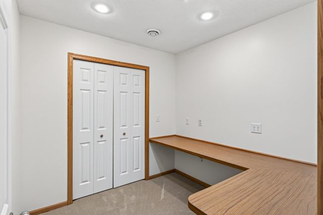 12010 65th Street NE, Albertville, MN 55301