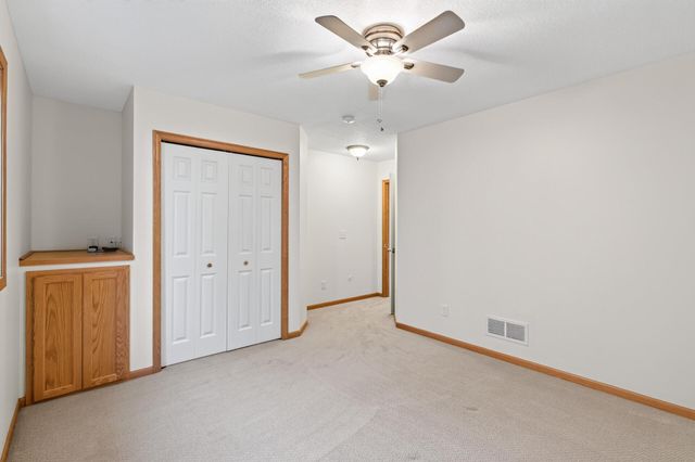 12010 65th Street NE, Albertville, MN 55301