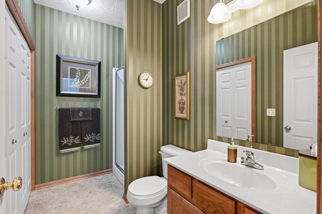 12010 65th Street NE, Albertville, MN 55301