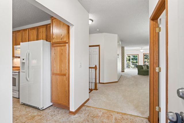 12010 65th Street NE, Albertville, MN 55301