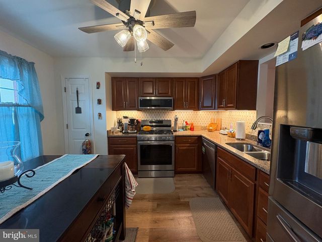 1128 FREDRICK BLVD, Reading, PA 19605