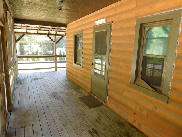 7928 N Grapevine Lane, New Carlisle, IN 46552