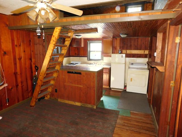 7928 N Grapevine Lane, New Carlisle, IN 46552