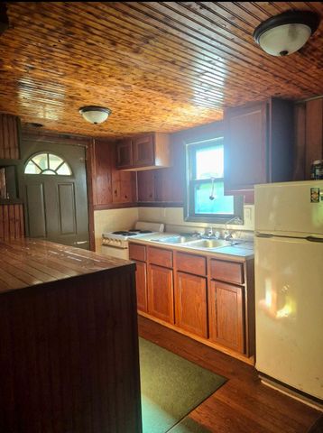 7928 N Grapevine Lane, New Carlisle, IN 46552