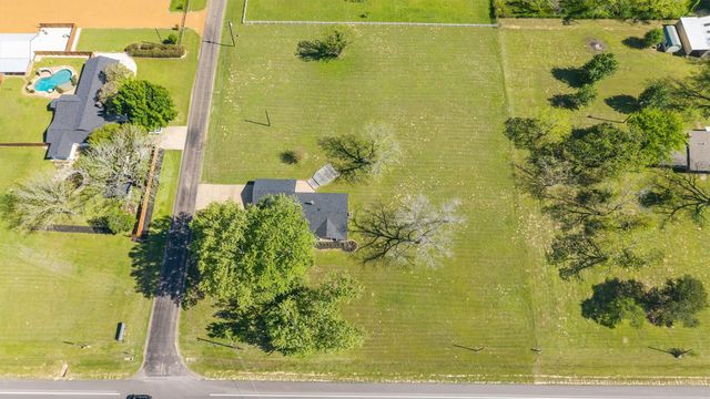 109 Meadowview Street, Crockett, TX 75835