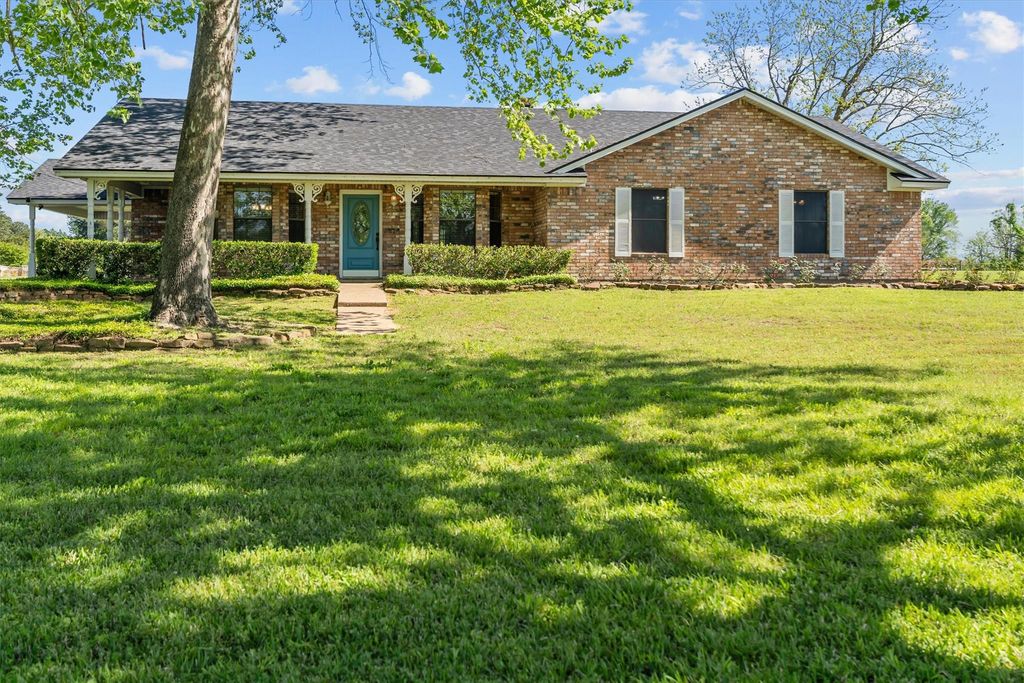 109 Meadowview Street, Crockett, TX 75835