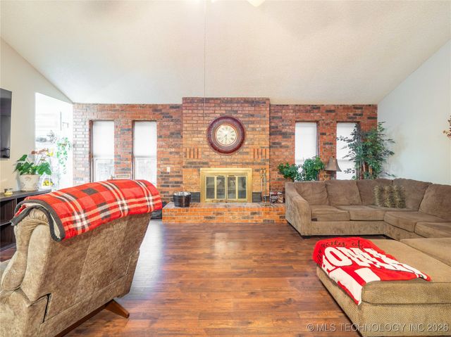 10 Cottonwood, Mcalester, OK 74501