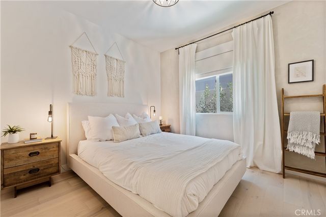 17065 Cantlay, Lake Balboa, CA 91406