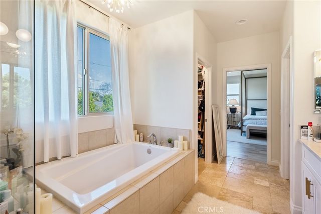 17065 Cantlay, Lake Balboa, CA 91406