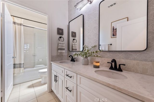 17065 Cantlay, Lake Balboa, CA 91406