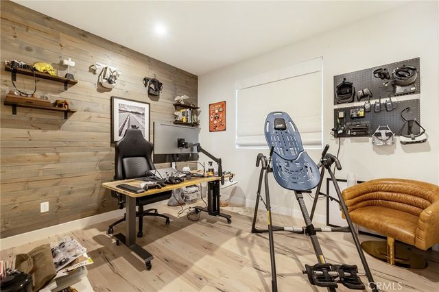 17065 Cantlay, Lake Balboa, CA 91406