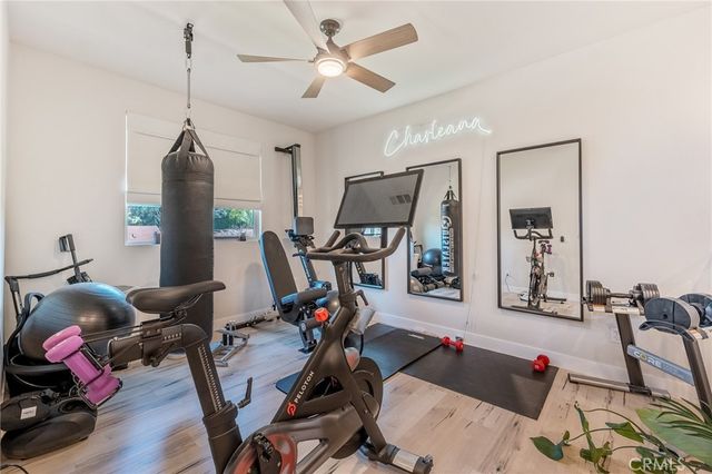 17065 Cantlay, Lake Balboa, CA 91406