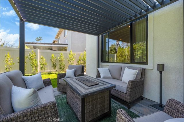 17065 Cantlay, Lake Balboa, CA 91406