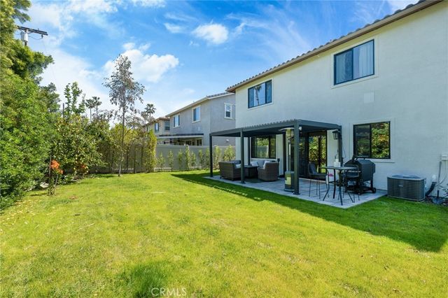 17065 Cantlay, Lake Balboa, CA 91406