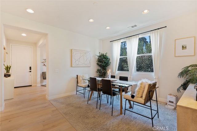 17065 Cantlay, Lake Balboa, CA 91406