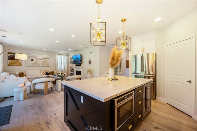 17065 Cantlay, Lake Balboa, CA 91406