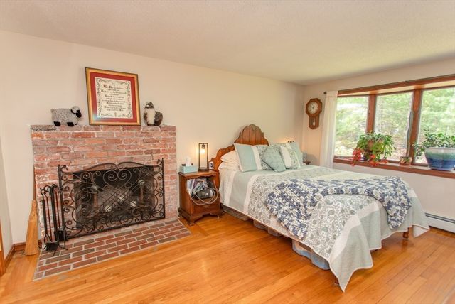 276 Long Pond Rd, Plymouth, MA 02360