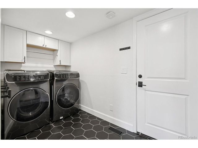 8262 Johnson Ct, Arvada, CO 80005