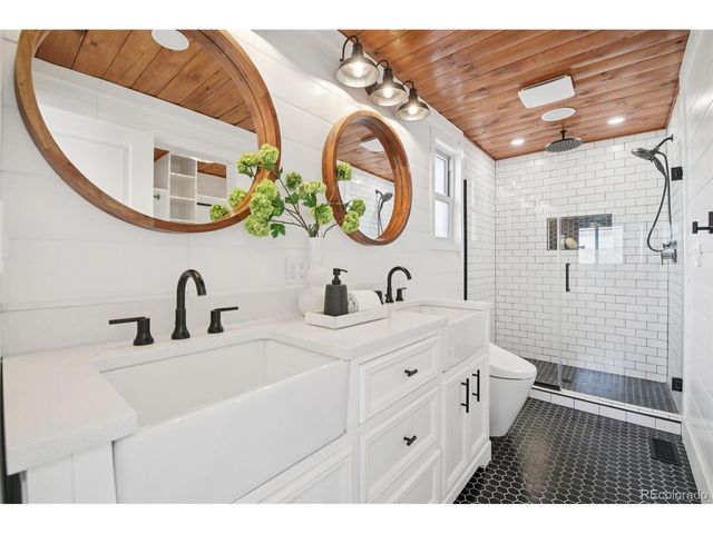 8262 Johnson Ct, Arvada, CO 80005