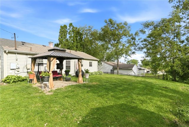 121 Ebony Lane, Fairborn, OH 45324