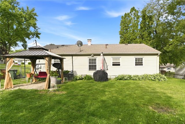 121 Ebony Lane, Fairborn, OH 45324