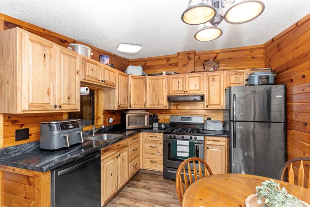 13113 Pinewood Street NE, Gowen, MI 49326