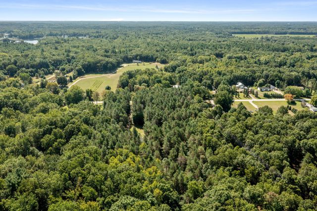 13113 Pinewood Street NE, Gowen, MI 49326