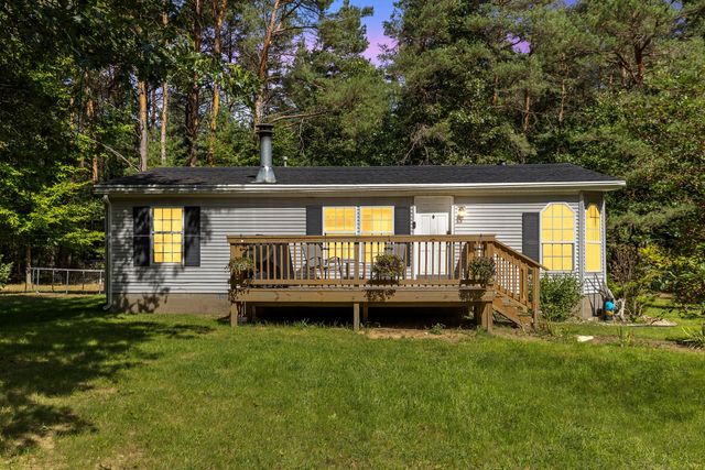 13113 Pinewood Street NE, Gowen, MI 49326