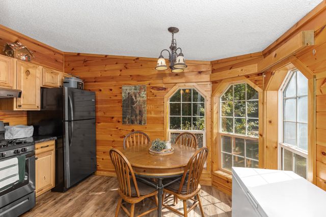 13113 Pinewood Street NE, Gowen, MI 49326