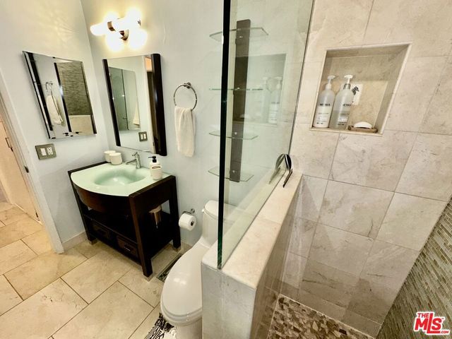 960 Larrabee Street 222, West Hollywood, CA 90069