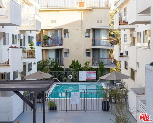 960 Larrabee Street 222, West Hollywood, CA 90069