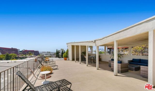 960 Larrabee Street 222, West Hollywood, CA 90069