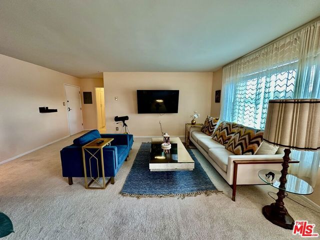 960 Larrabee Street 222, West Hollywood, CA 90069