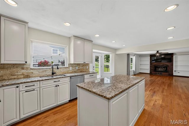 701 Loretta Drive, O'fallon, MO 63366
