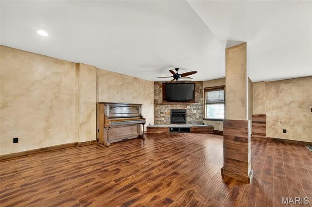 701 Loretta Drive, O'fallon, MO 63366