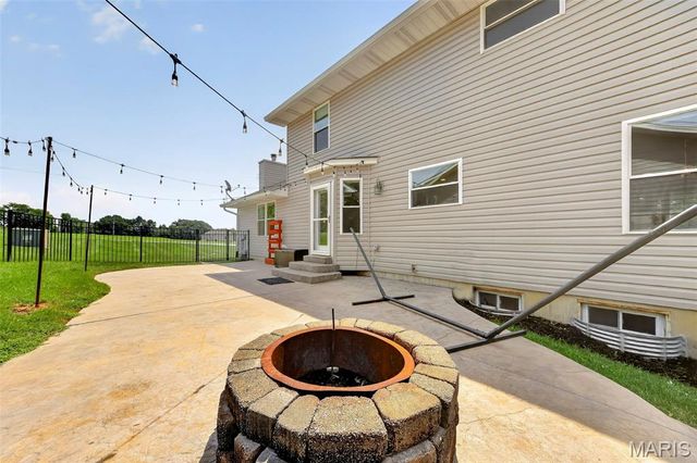 701 Loretta Drive, O'fallon, MO 63366